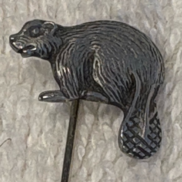 Charming Beaver Silver Tone Hat/Scarf Lapel Hijab Pin Brooch - Picture 3 of 12